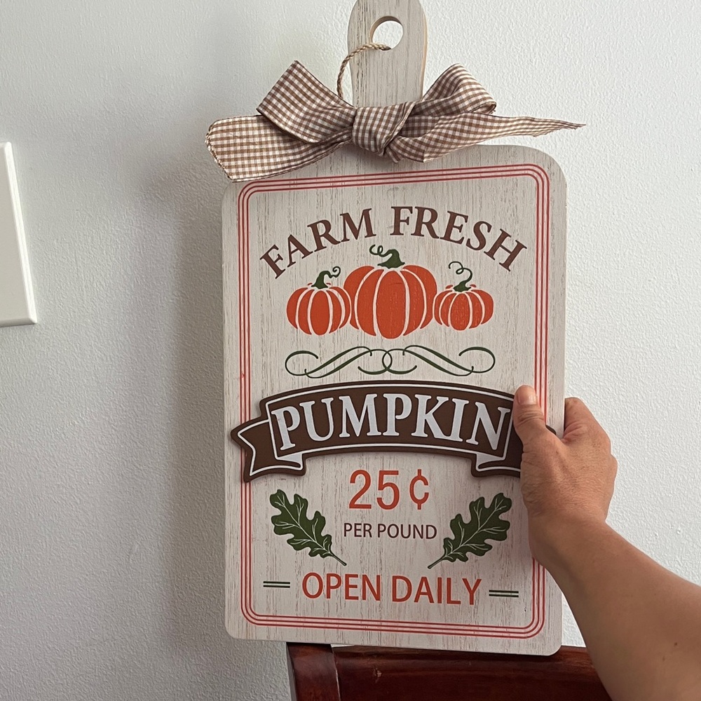 Farm Fresh Pumpkin Sign with Bow